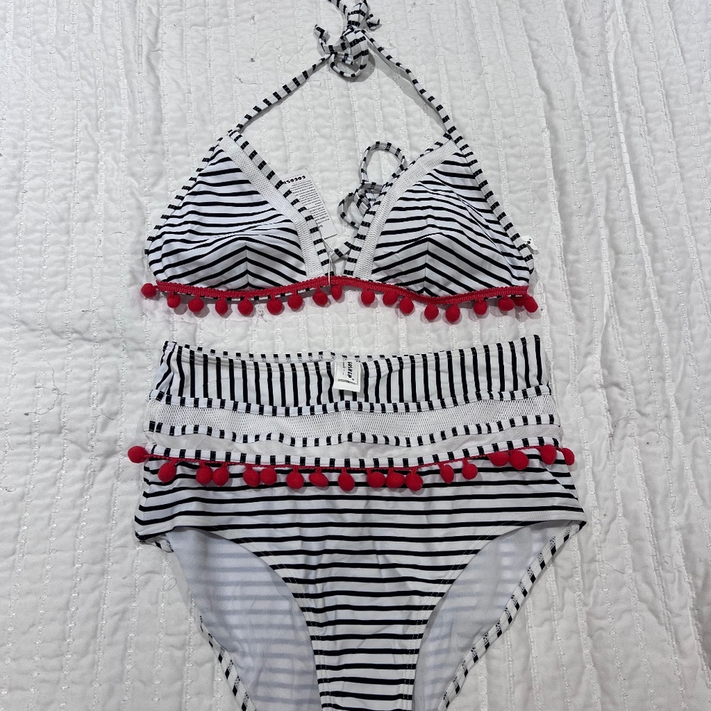 Pom pom bikini